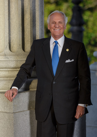 Photo of Henry McMaster