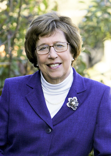 Photo of Lois Wolk