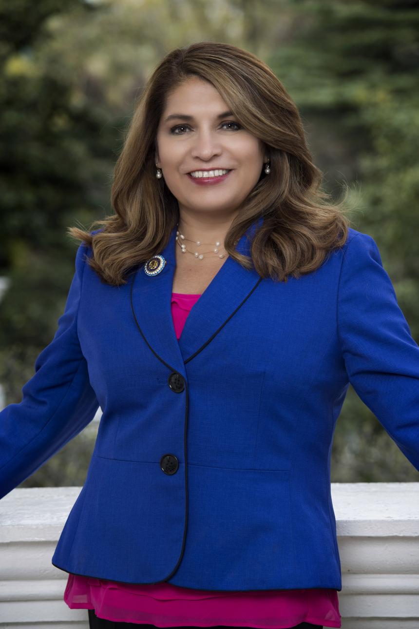 Photo of Sharon Quirk-Silva