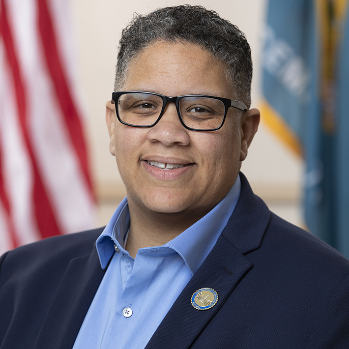 Photo of Kerri Harris