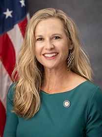 Photo of Lindsay Cross