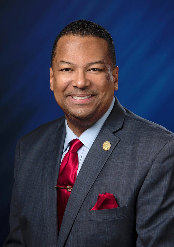 Photo of Earl Harris
