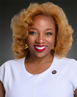 Photo of Candace Newell