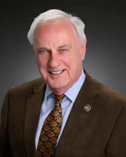 Photo of Peter Egan