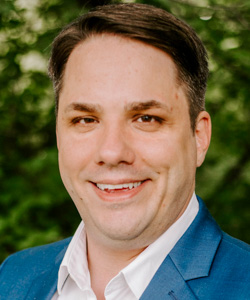 Photo of Kris Fair