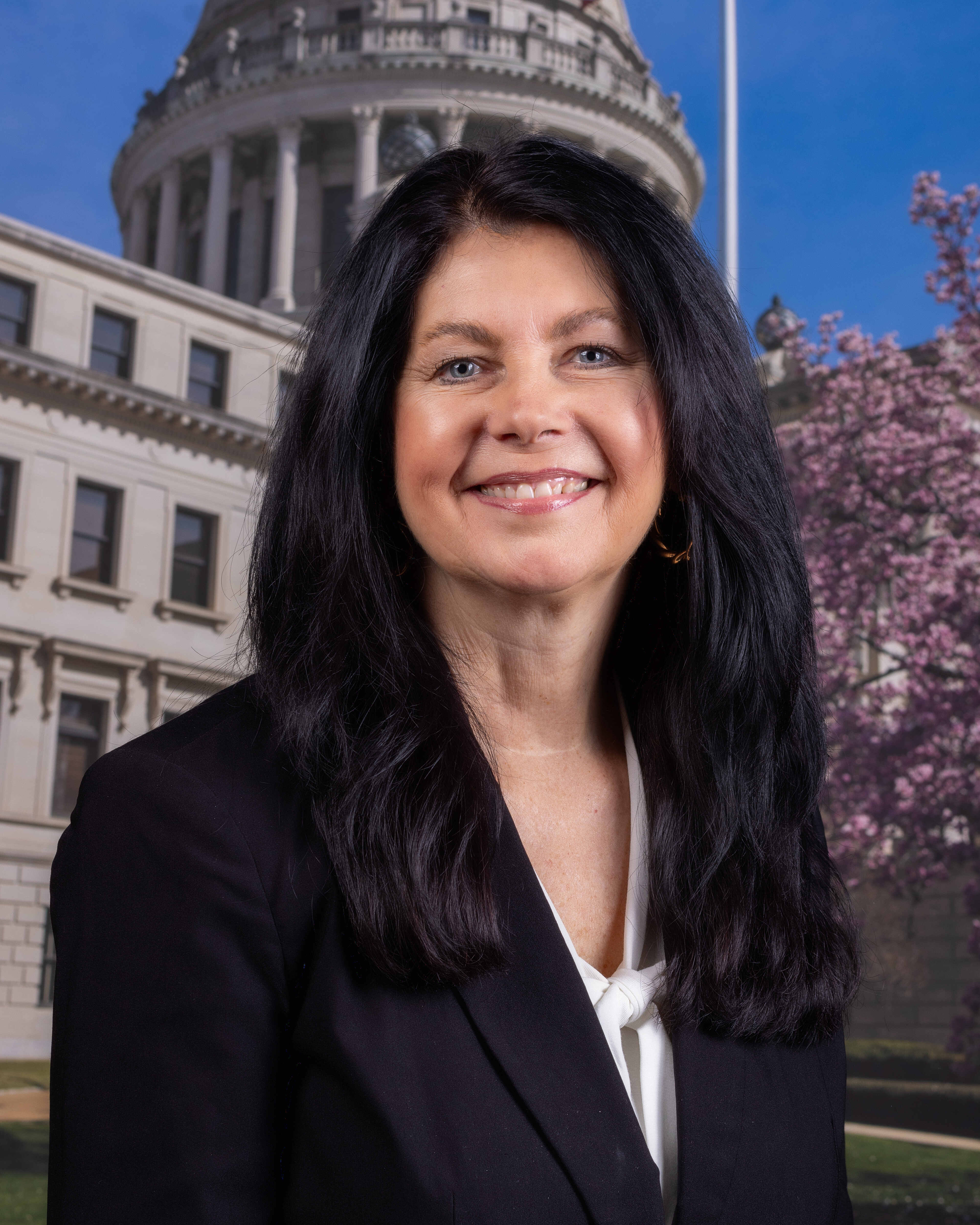 Photo of Angela Hill
