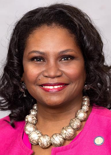 Photo of Aisha Dew