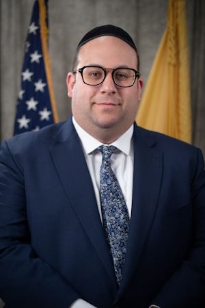 Photo of Avi Schnall