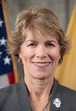 Photo of Lisa Swain