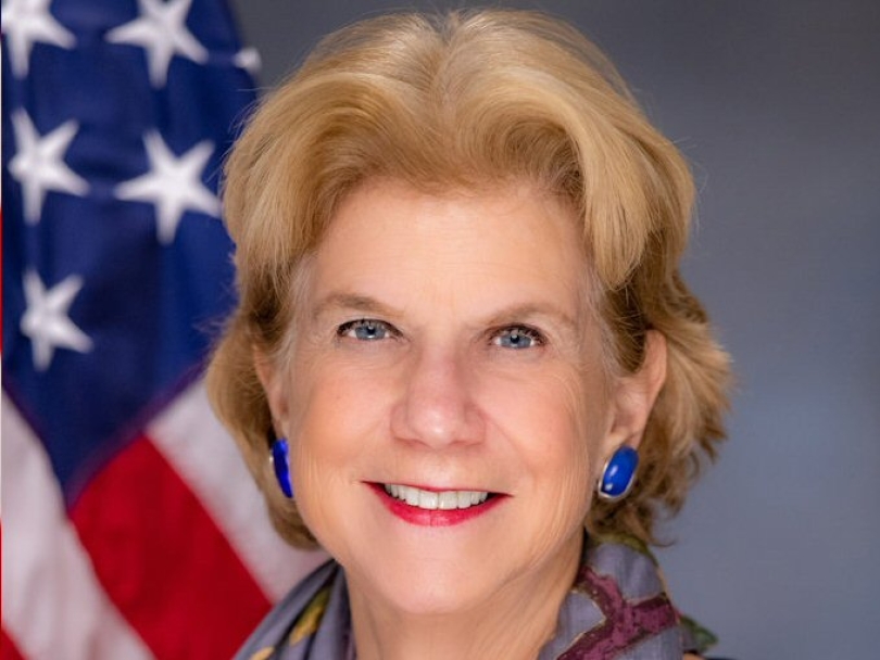 Photo of Shelley Mayer
