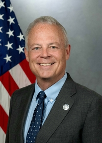 Photo of Perry Warren