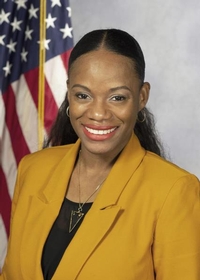 Photo of Summer Lee
