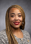 Photo of Lauren Simmons