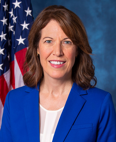 Photo of Cynthia Axne
