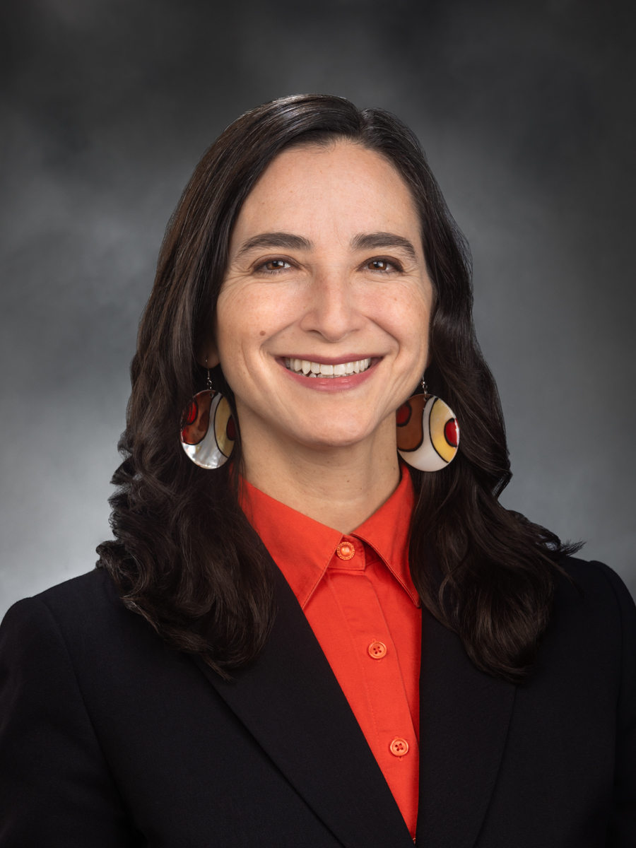 Photo of Rebecca Saldaña