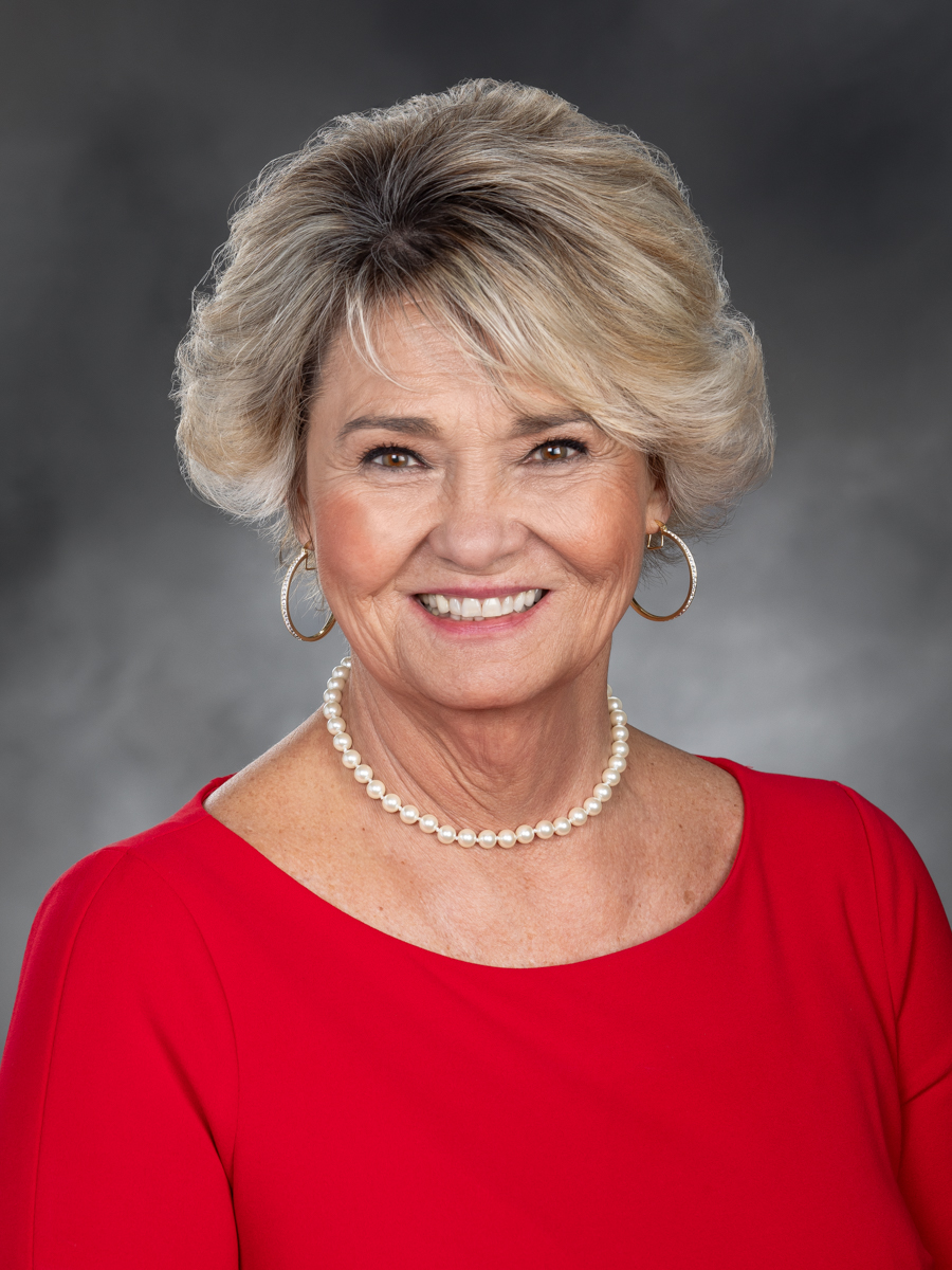Photo of Suzanne Schmidt